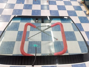 TOYOTA CAMRY 2018- СТЕКЛО ВЕТРОВОЕ ЗЕЛЕНОЕ + ШУМОИЗОЛЯЦИЯ/ГОЛУБАЯ ПОЛОСА -С ОБОГРЕВОМ ЗОНЫ ДВОРНИКОВ -ДАТЧИК СВЕТА/ДОЖДЯ-ИНКАПС от Fuyao